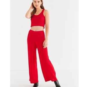 Red ribbed wide-leg sweater pant